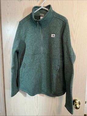 The North Face Woman’s Forest Green Half-Zip Fleece Pullover